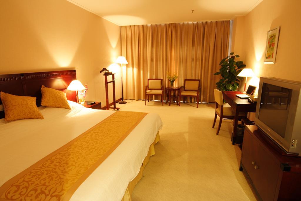 Century Hotel 타이창 객실 사진
