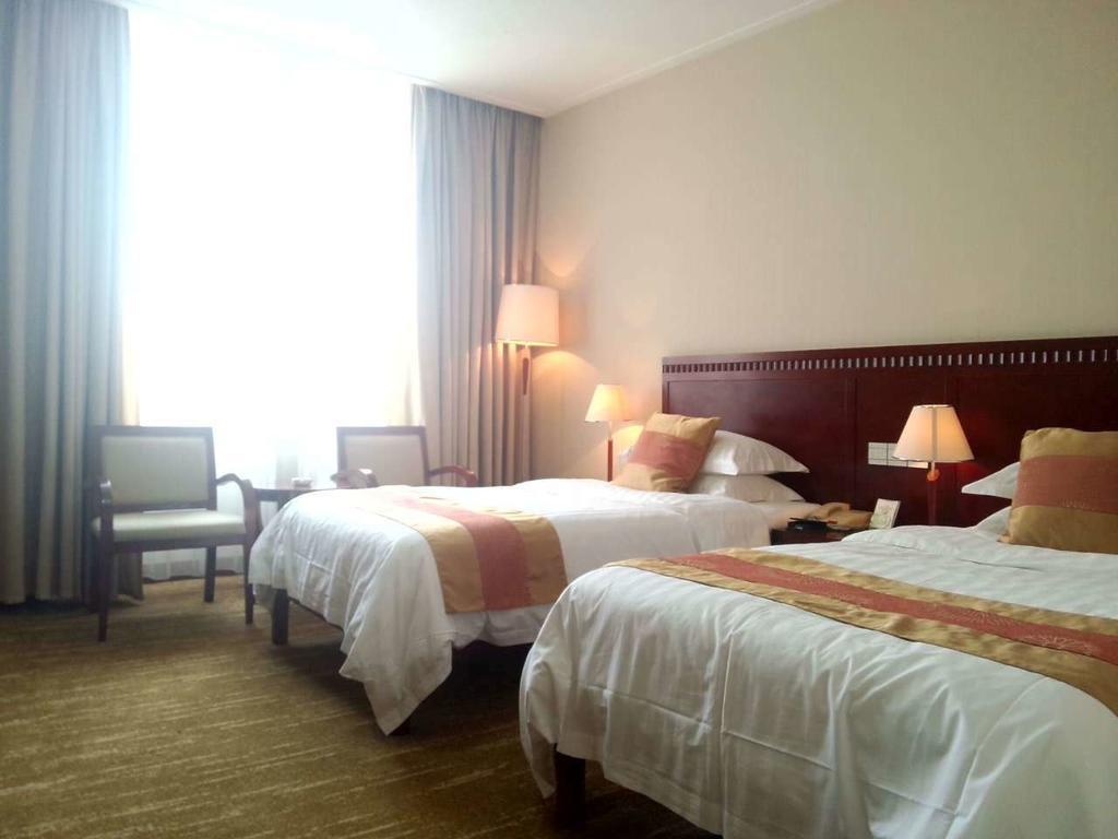 Century Hotel 타이창 객실 사진