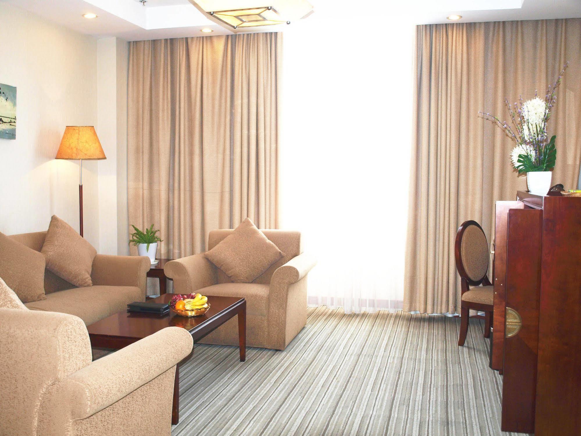 Century Hotel 타이창 외부 사진